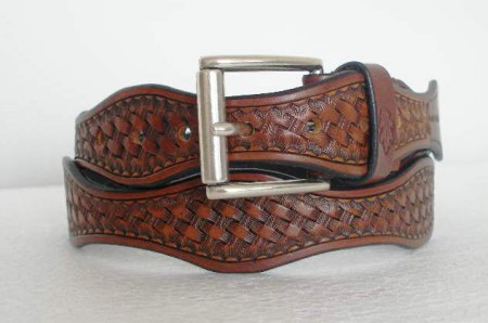 Opasek je 6x barvený a 2x lakovaný